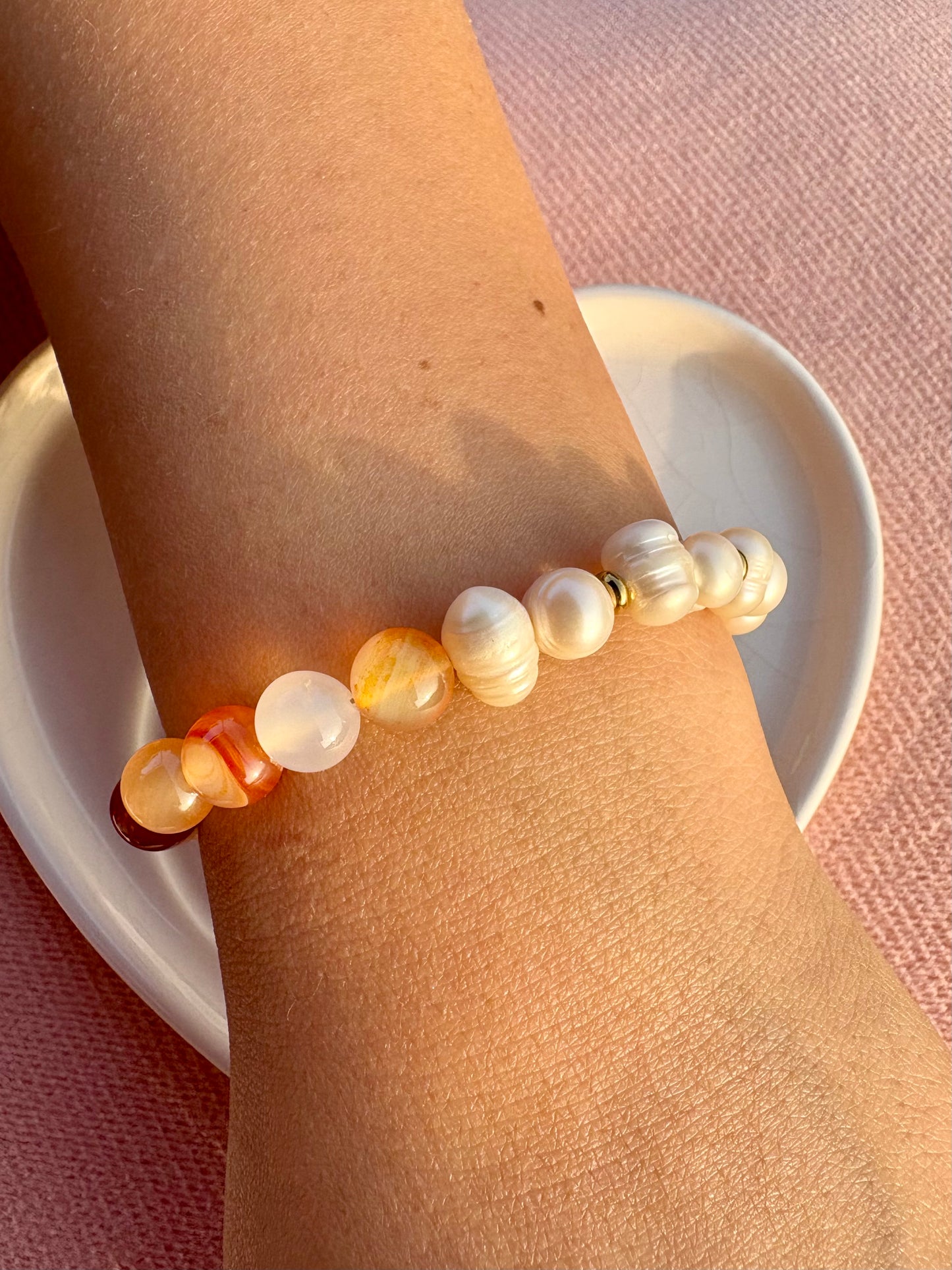 Pulsera Cornalina con perla